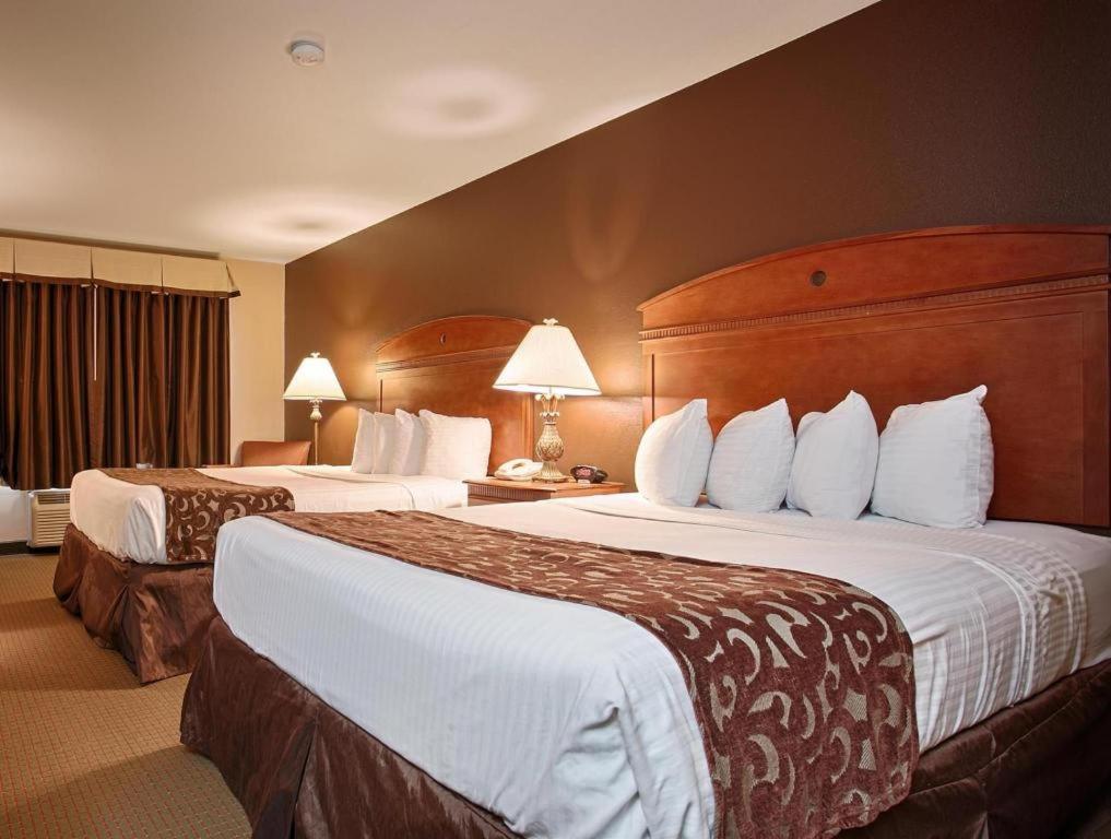 Best Western Manhattan Inn מראה חיצוני תמונה