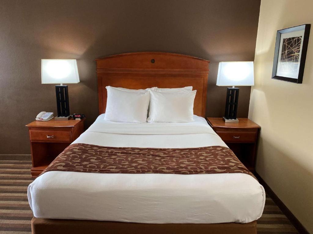 Best Western Manhattan Inn מראה חיצוני תמונה