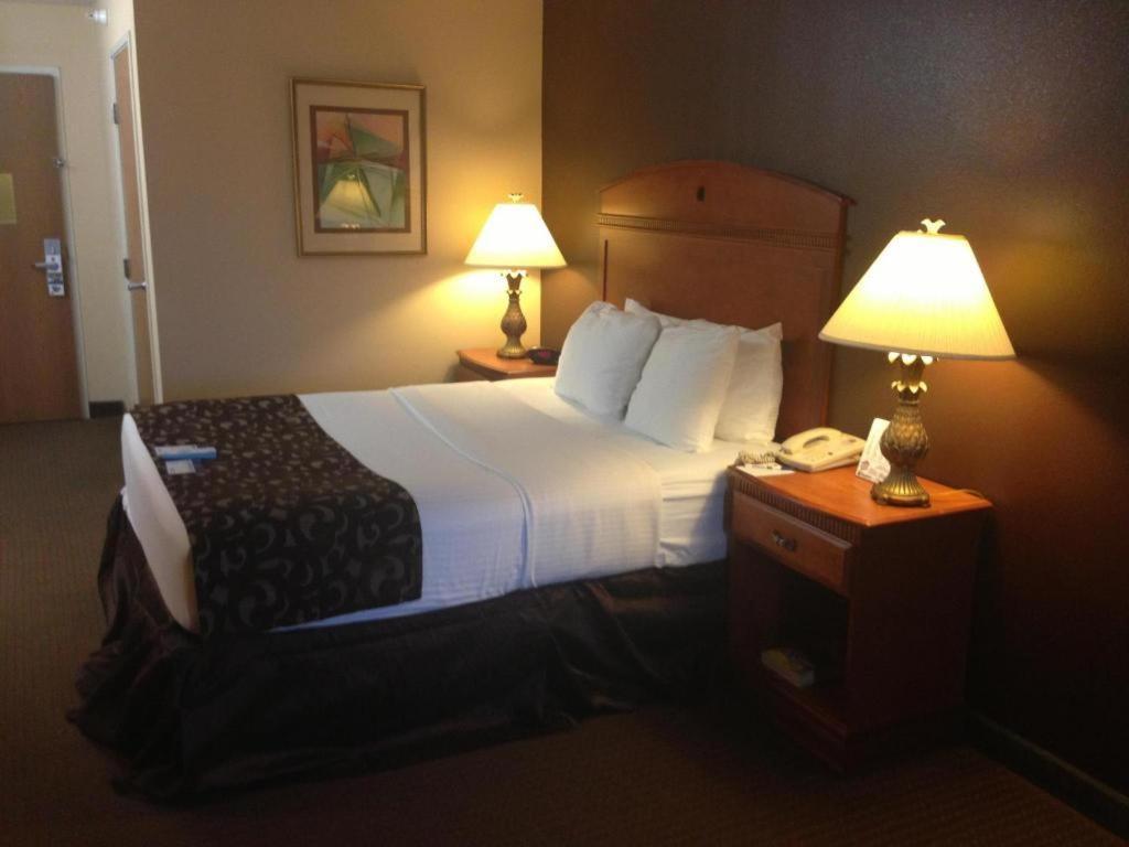 Best Western Manhattan Inn מראה חיצוני תמונה