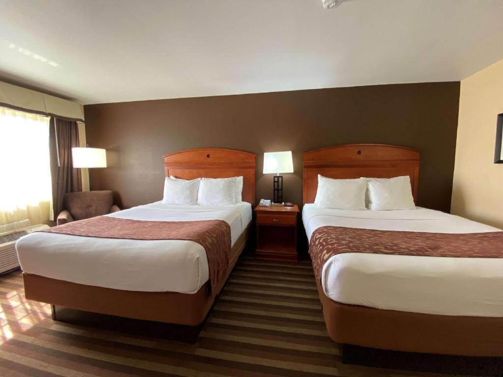 Best Western Manhattan Inn מראה חיצוני תמונה